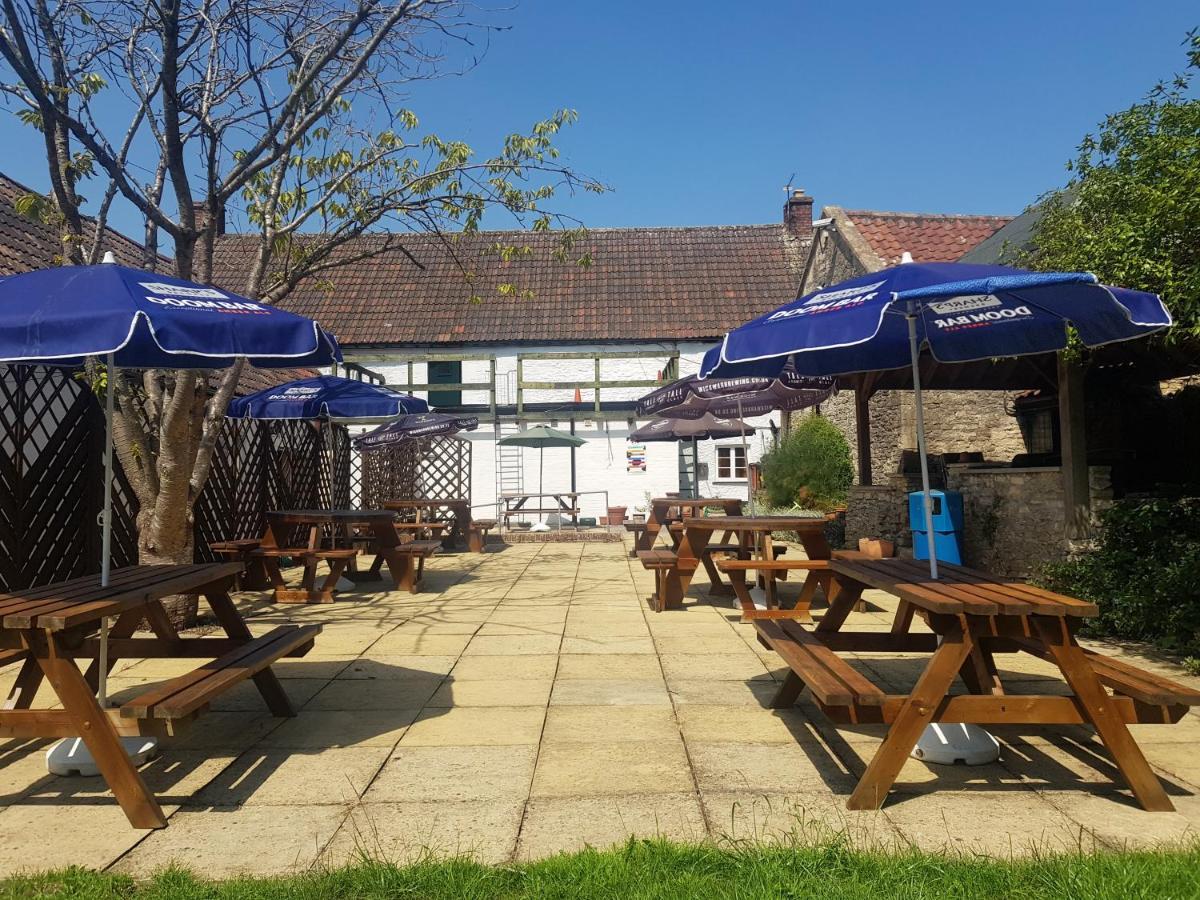 The Dog Inn Old Sodbury Екстер'єр фото