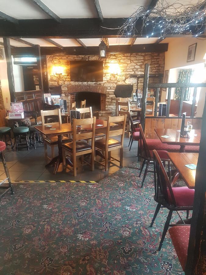 The Dog Inn Old Sodbury Екстер'єр фото