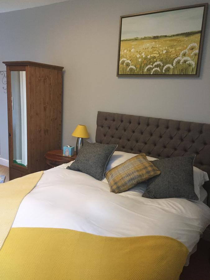 The Dog Inn Old Sodbury Екстер'єр фото